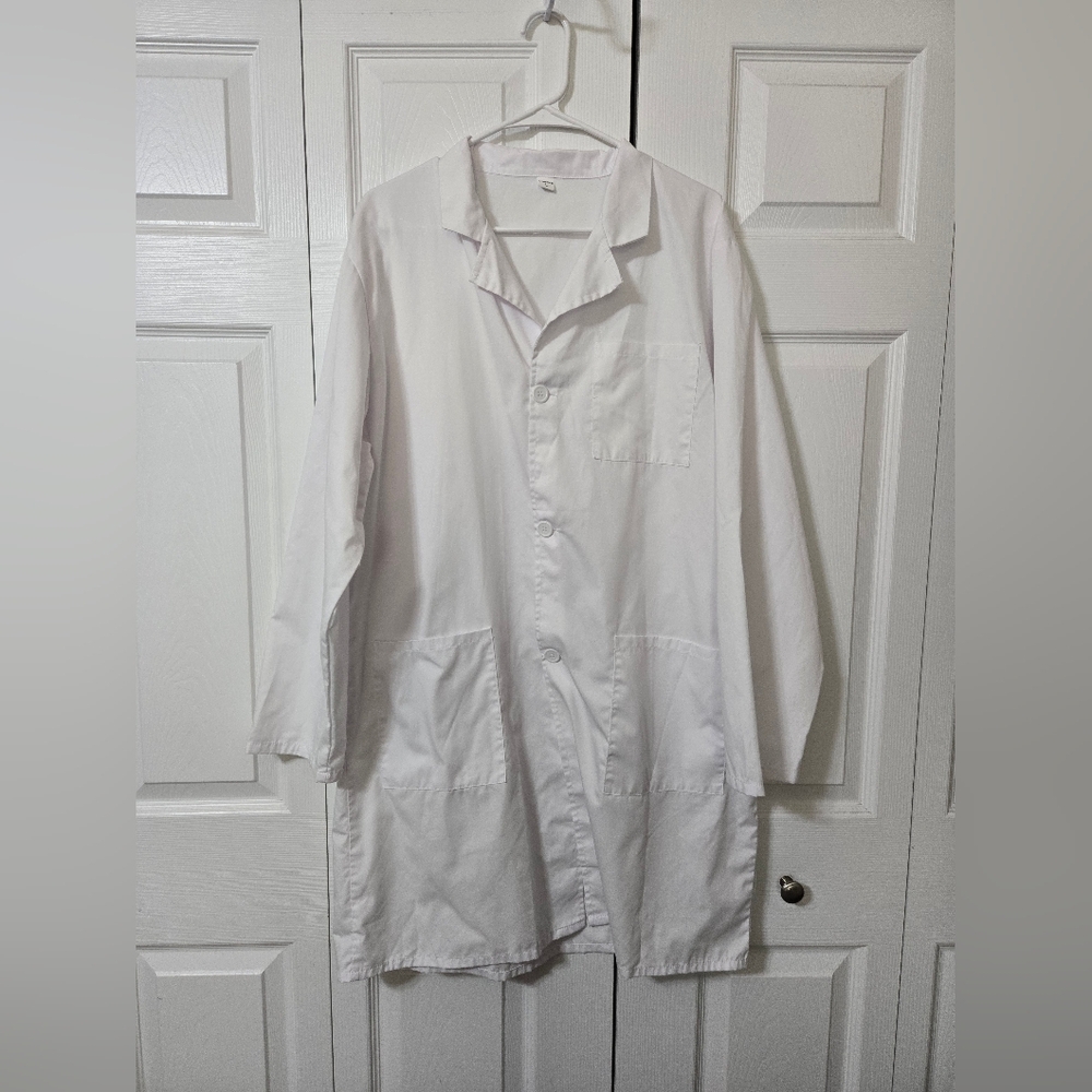 Men's White Doctors Lab Coat, 3 Pocket Design, Large, New Without Tags